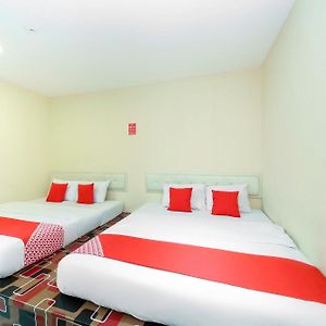 Oyo 479 The Green Hotel